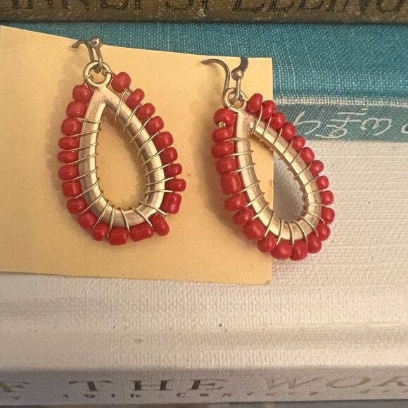 Red beaded silver tone handmade dangle earrings. Valentine’s Day gift. - Picture 1 of 2